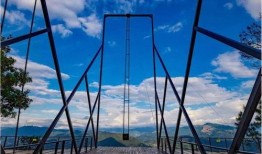 網紅大秋千,挑戰(zhàn)極限的空中樂園